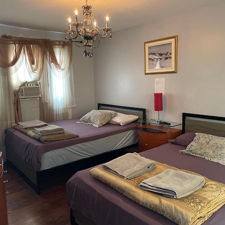 Self Service Small Breakfast, 2 Double Beds Private Room Montréal Exterior foto